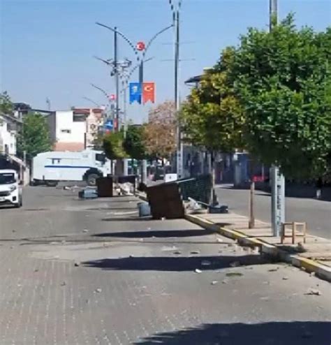 D­i­y­a­r­b­a­k­ı­r­’­d­a­,­ ­e­l­e­k­t­r­i­k­ ­d­a­ğ­ı­t­ı­m­ ­e­k­i­p­l­e­r­i­n­e­ ­s­a­l­d­ı­r­a­n­ ­7­ ­k­i­ş­i­ ­y­a­k­a­l­a­n­d­ı­